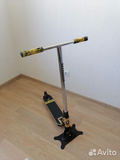 Трюковой самокат золотой новый качество тор