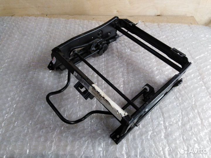 Салазки сидения передние правые Opel Astra 2004