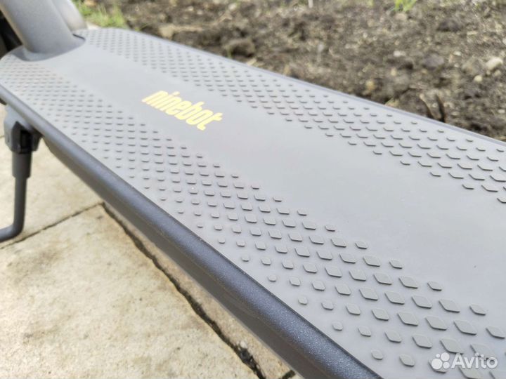 Электросамокат ninebot KickScooter max g30