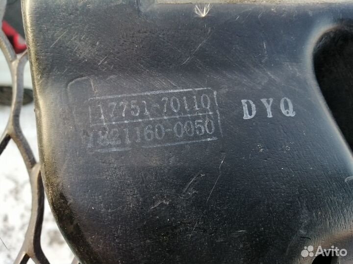 Воздухозаборник верхний Toyota Mark 2 110