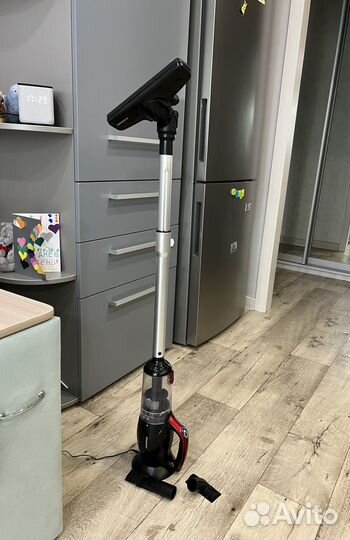 Беспроводной вертикалный пылесос