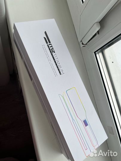 Выпрямитель / утюжок для волос