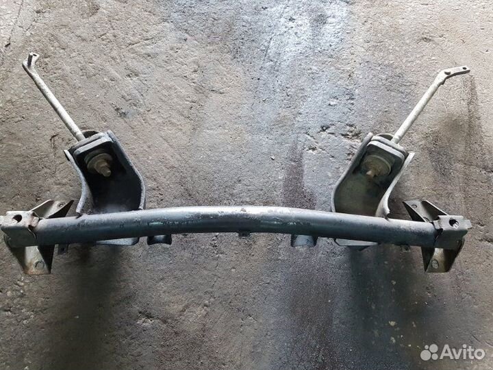 Балка подвески передняя Toyota Town Ace CR27 2CT