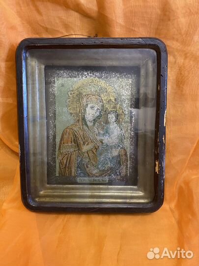 Икона накатка на железе в киоте