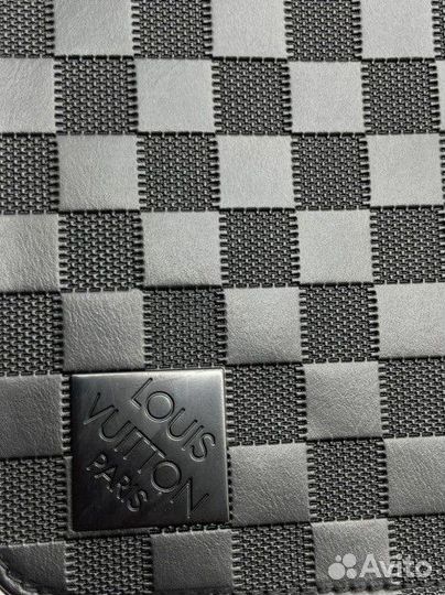 Сумка District PM Louis Vuitton