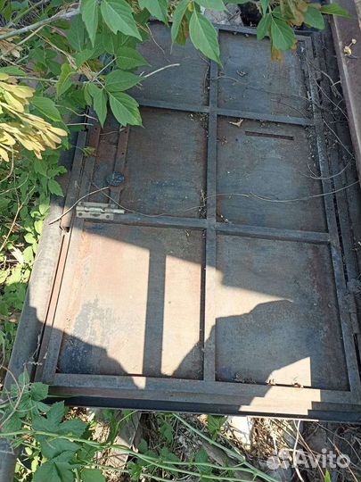 Металлическая дверь бу