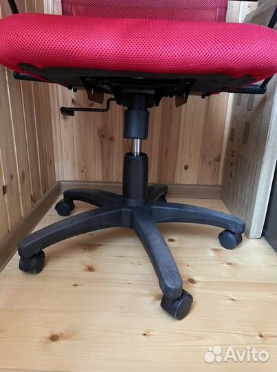 Компьютерное кресло