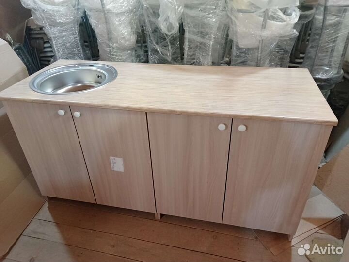 Кухонный гарнитур 1.6 новый