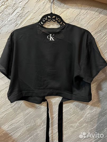 Топ Calvin klein