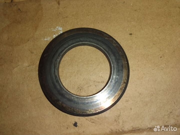 Шайба вторичного вала Volkswagen Golf 3