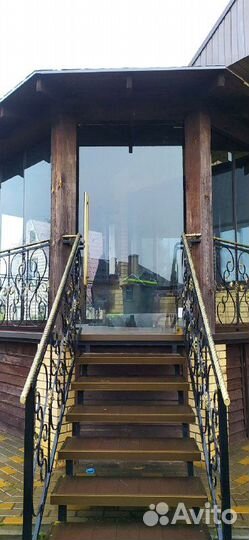 Безрамное остекление беседки