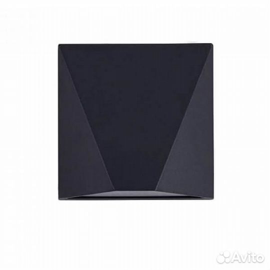 Бра настенный металлический со стеклом