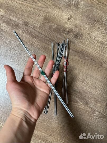 Пуговицы. Ножницы. Фиксаторы. Спицы