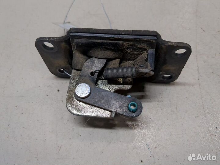 Замок багажника SsangYong Rexton, 2009