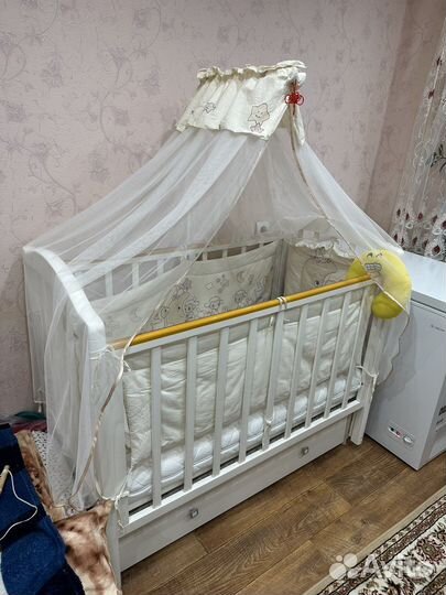 Детская кроватка