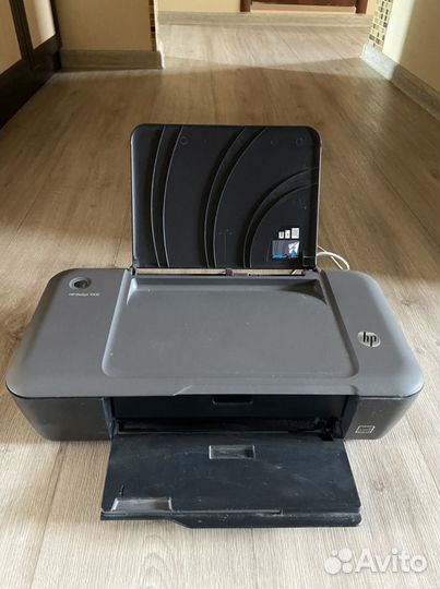 Принтер HP Deskjet 1000