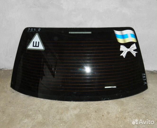Стекло заднее VW Passat B3 седан