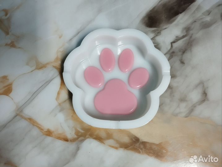 Пепельница кошачья лапка из эпоксидкой смолы