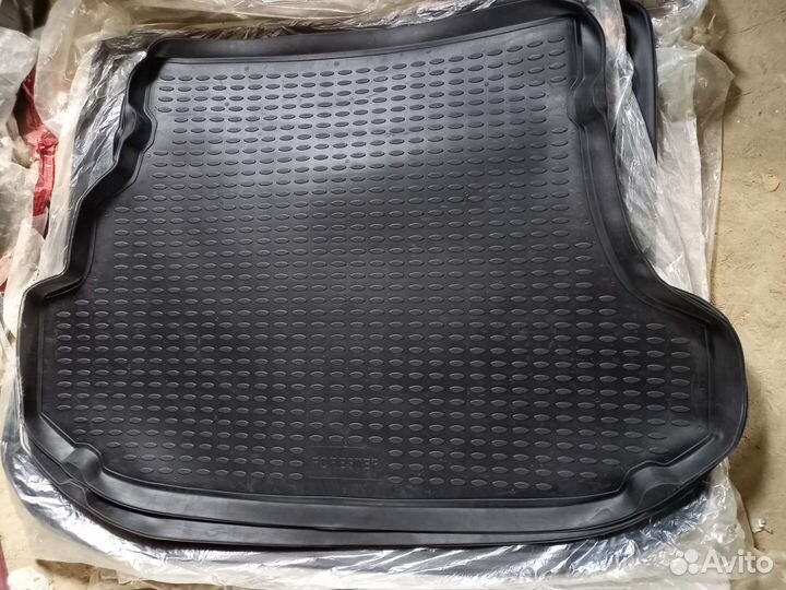 Коврик багажника subaru forester 02-07 полиуретан