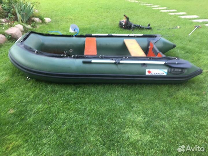 Лодка stingray 320