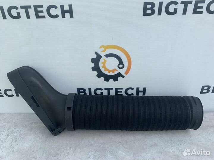 Патрубок воздушного фильтра Mercedes A2720902882