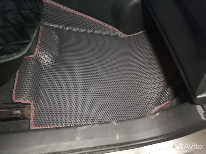 Автоковрики EVA с бортами в Хëндай Санта Фэ-2 эва