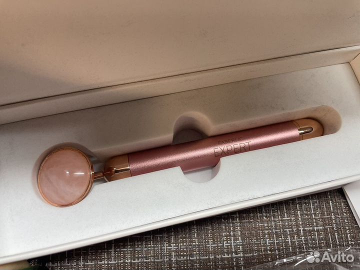 Кварцевый вибромассажер для лица