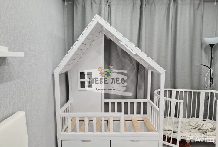 Детская кровать из массива