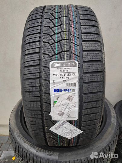Continental ContiWinterContact TS 860S 285/40 R22 и 325/35 R22 114W
