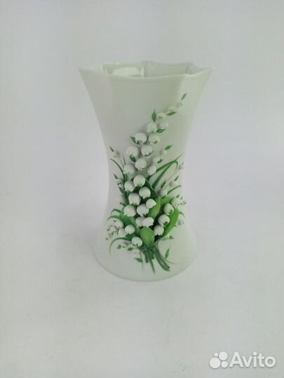Ваза с ландышами
