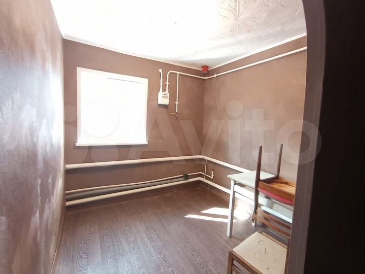 4-к. квартира, 60 м², 1/1 эт.