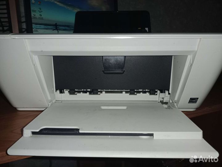 Цветной принтер сканер копир 3 в 1 HP deskjet 1510