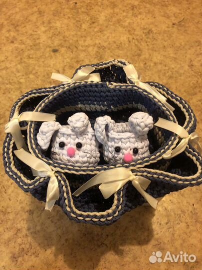 Вязаная корзиночка