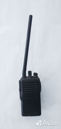 Рация Motorola VX-261 (Б/У)