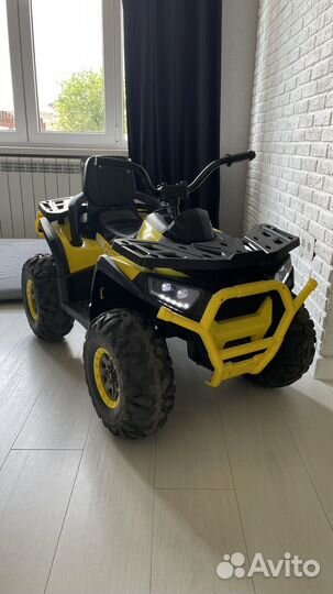 Детский квадроцикл на аккумуляторе