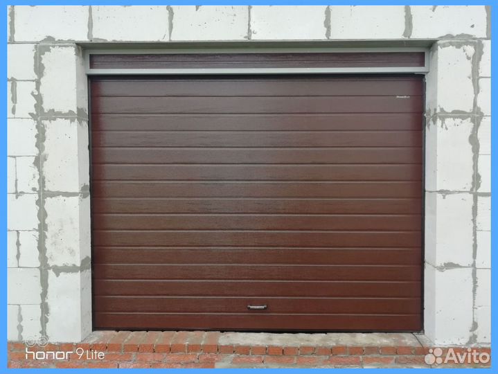 Автоматические секционные гаражные ворота