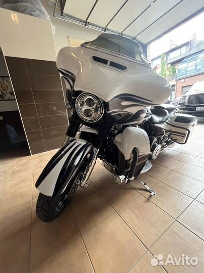 Harley-Davidson CVO Street Glide