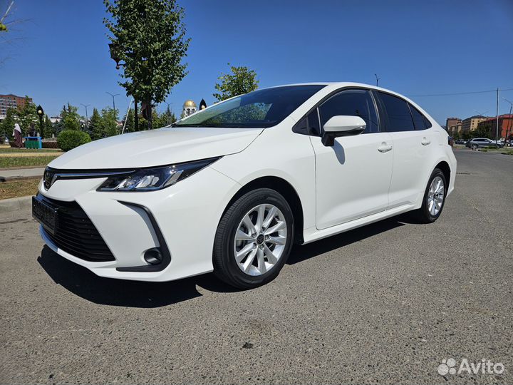 Toyota Corolla 1.2 CVT, 2023, 8 000 км