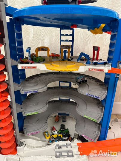 Hot Wheels Garage Super Ultimate Garage FML03