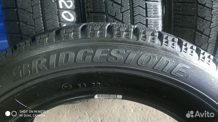 Bridgestone Blizzak VRX 205/60 R16 98R