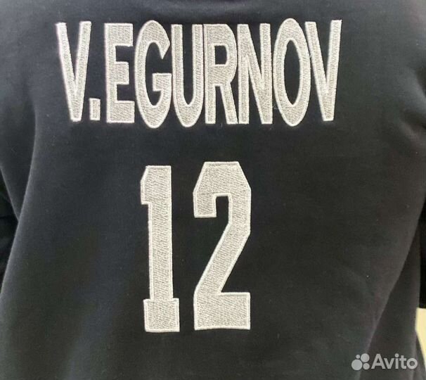 Вышивка на одежде, крое, бейсболках