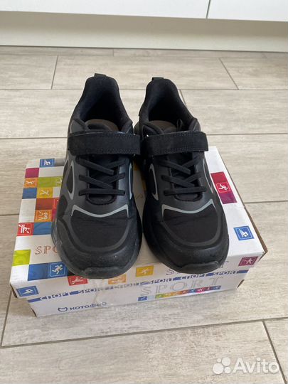 Кроссовки Котофей 36