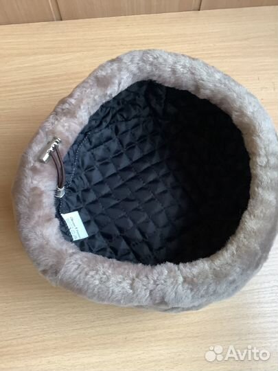 Шапка из мутона женская