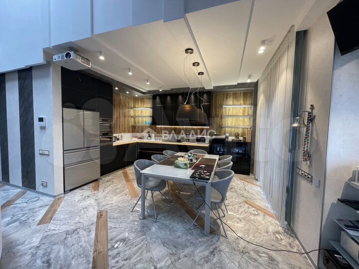 5-к. квартира, 215,9 м², 8/9 эт.