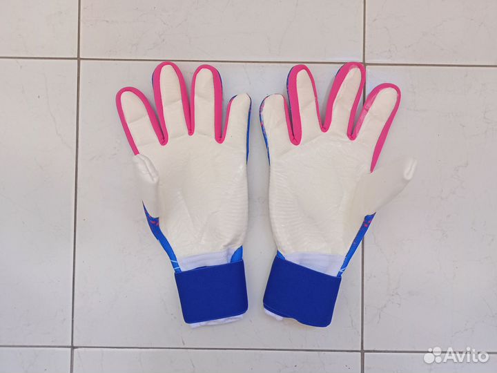 Вратарские перчатки Adidas Predator Pro 8,9,10
