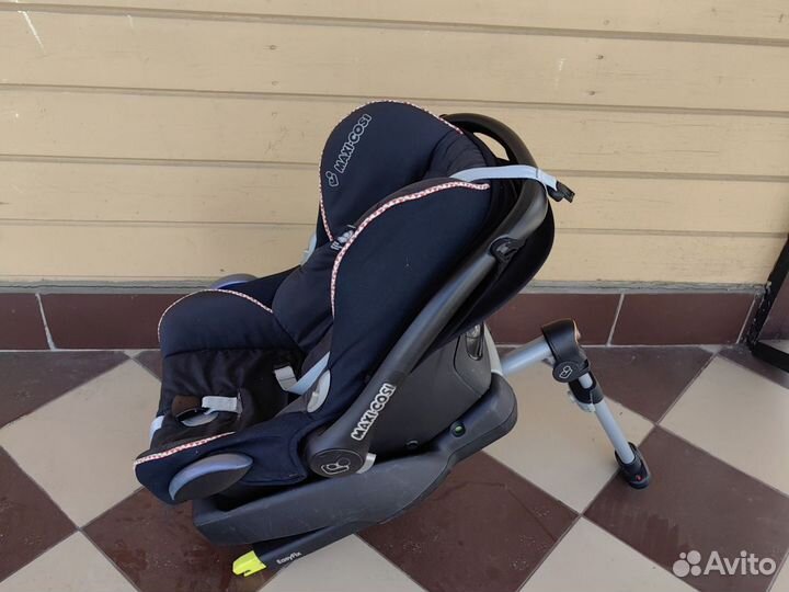 Детское автокресло maxi cosi с креплением isofix