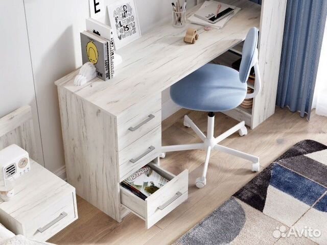 Стол компьютерный со стеллажом новый