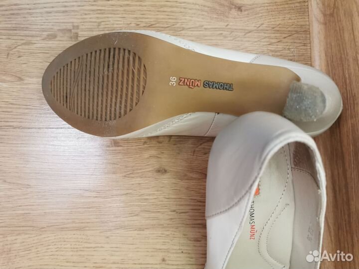 Туфли женские 36 размер;