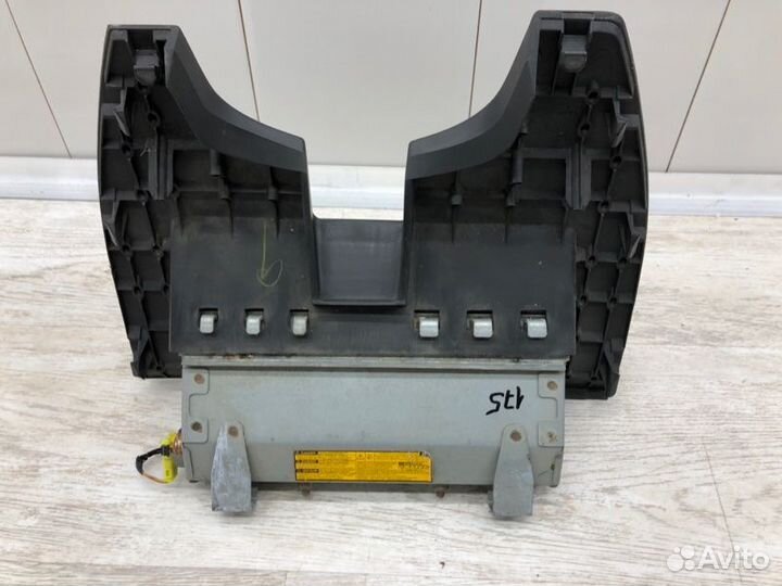 Подушка безопасности в колени Toyota Corolla Verso