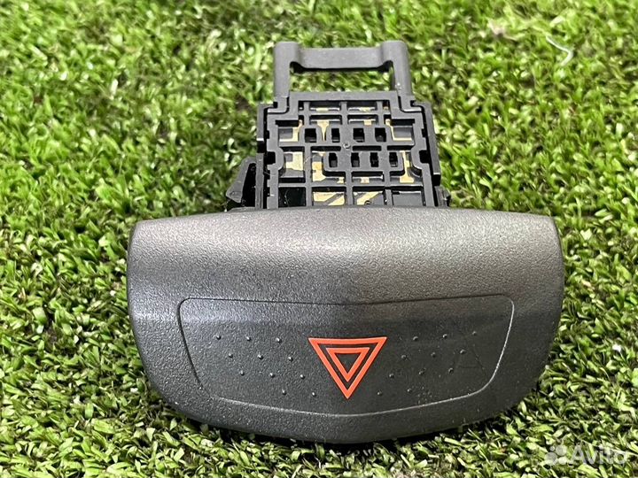 Кнопка аварийной сигнализации Primera P12 1.6